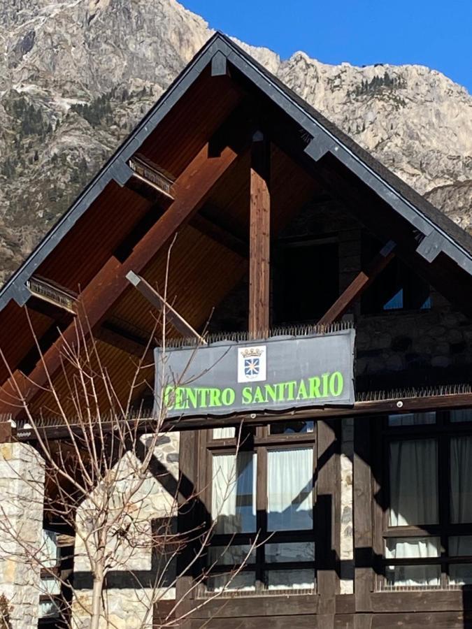 Апартаменты Check-In Casas Cumbre De Benasque Эристе Экстерьер фото